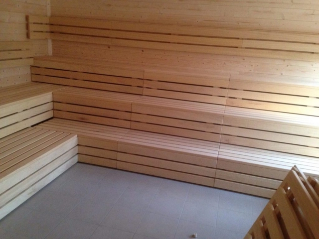 Sauna, Sitzflächen, Liegeflächen